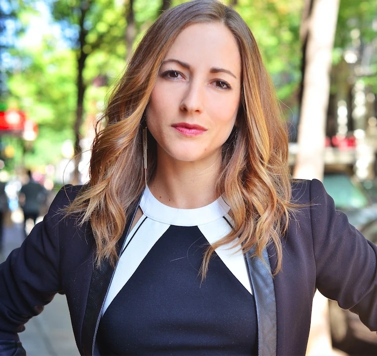 Carolina Ravassa portrait